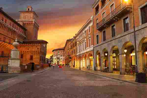 From north to south, Italians are singing from their balconies during the lockdown